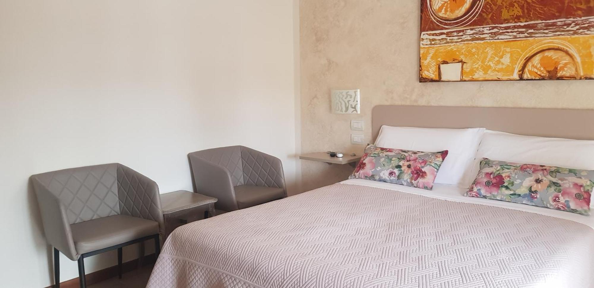 Hotel Margherita Meuble Sirmione Room photo
