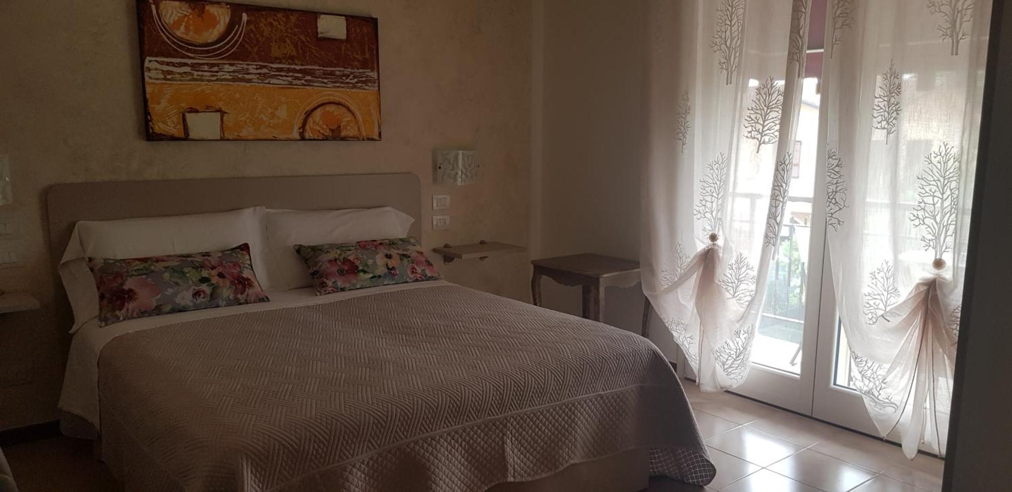Hotel Margherita Meuble Sirmione Room photo