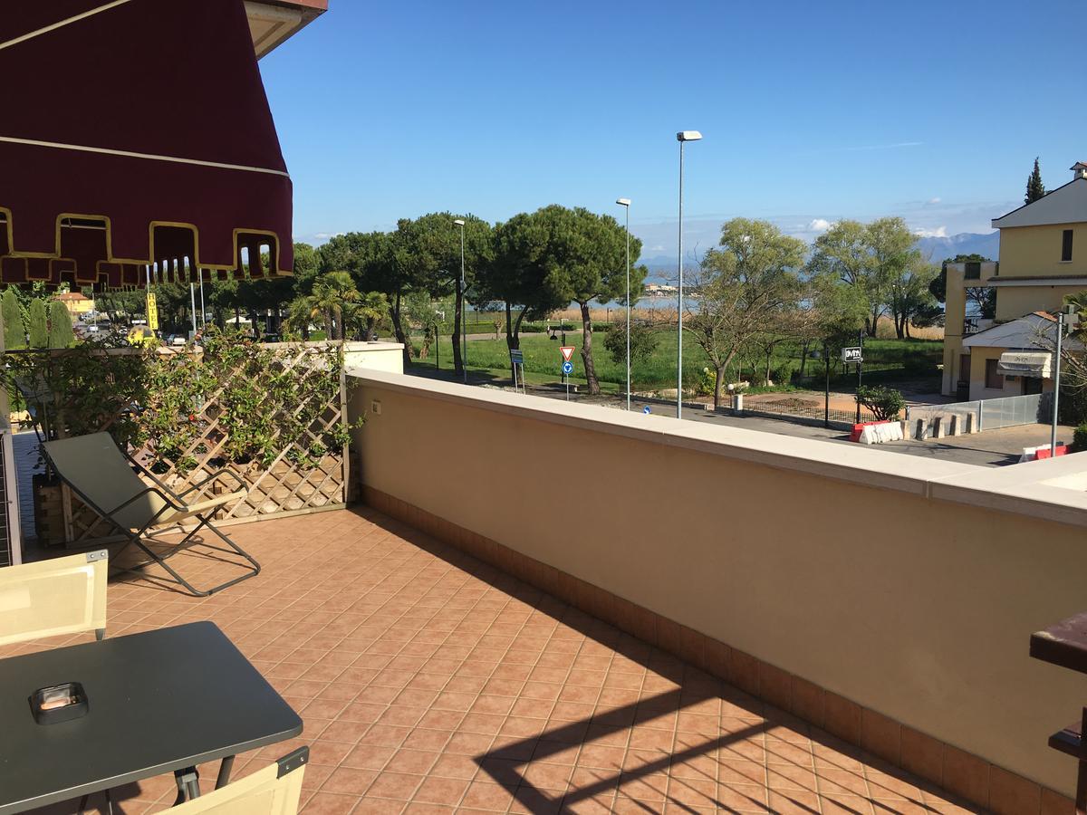 Hotel Margherita Meuble Sirmione Exterior photo